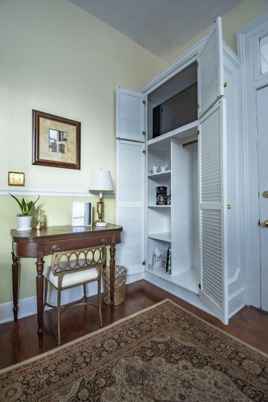 Daybed With Trundle In The Beautiful Ashley Inn 4 Blocks From King St Charleston Exterior foto